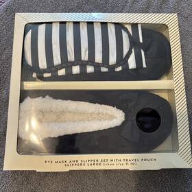 A Little Something 878317 Eye Mask And Slipper Set With Travel Pouch Black White New Shoe Size 9-10