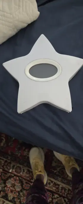 D04q25 Aden Anais Star-shaped White Noise Machine Sound Therapy Aid