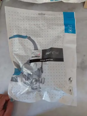 64101 Airfit F30 Replacement Cushion Size Medium With Full Head Gear