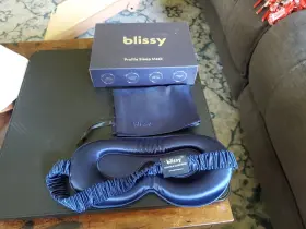 Blissy 810073596610 Nib - Profile Sleep Mask 100% Pure Mulberry Silk Blue