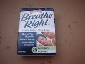Breathe Right 757145003648 Menthol Nasal Strips 28 Small Medium Old New Stock