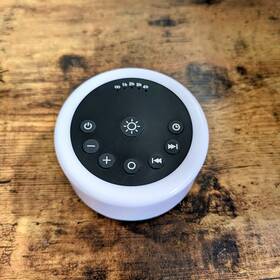 Colournoise R-v1.1 White Noise Machine Sleep Sound Therapy And Night Light - New In Box