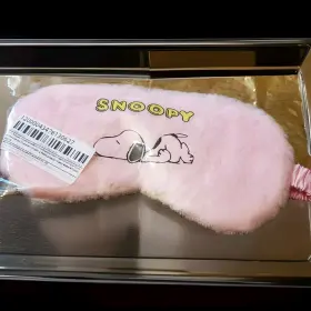 810486243 Peanuts Snoopy Pink Plush Sleep Mask Travel Eye New