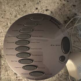 Sharper Image Sm677 Sound Soother 20 White Noise Machine Gray Sm901