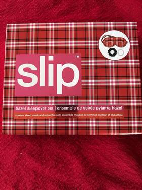 Slip 810046985557 New Hazel Sleepover Beauty Set Slipsilk Sleep Mask Hair Tie And Scrunchie Red