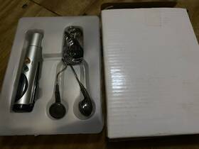 Soundstik 101094 Vintage White Noise Machine With Earphones Model R20 Silver Black
