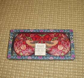 William Morris At Home 31007 New In Box Strawberry Thief Dried Lavender Eye Mask Vegan