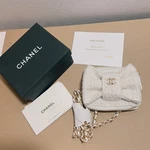 Chanel Beaute Vip Gift Snow White Bow Chain Crossbody Card Pouch With Box New. Price: $59.89.